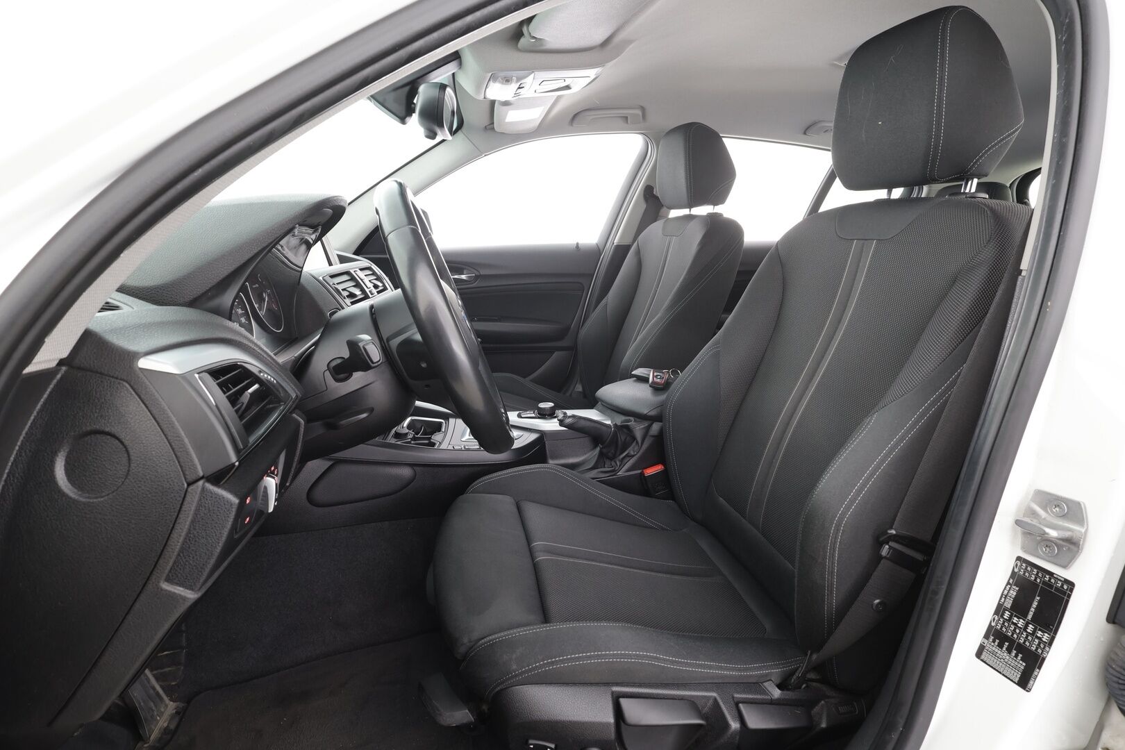 BMW 118 2016 F20 Hatchback 118d A Business Sport * Vakkari / LED / HIFI / P.tutkat / Sporttipenkit / Lohko * - Suomi-auto / Kahdet Renkaat