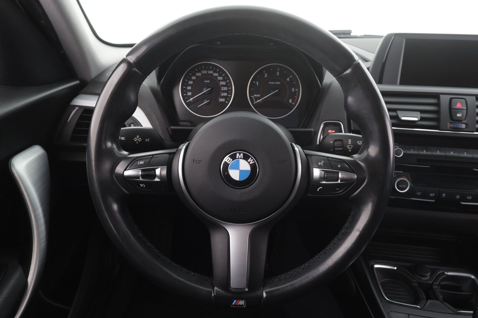 BMW 118 2016 F20 Hatchback 118d A Business Sport * Vakkari / LED / HIFI / P.tutkat / Sporttipenkit / Lohko * - Suomi-auto / Kahdet Renkaat