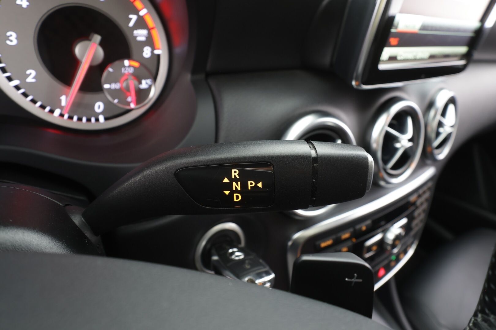 Mercedes-Benz A 2014 250 4Matic A AMG-Styling - | Muistinahat | H&K | ILS | Webasto | Panorama | Navi | Tutkat | BT | Möreät äänet | 