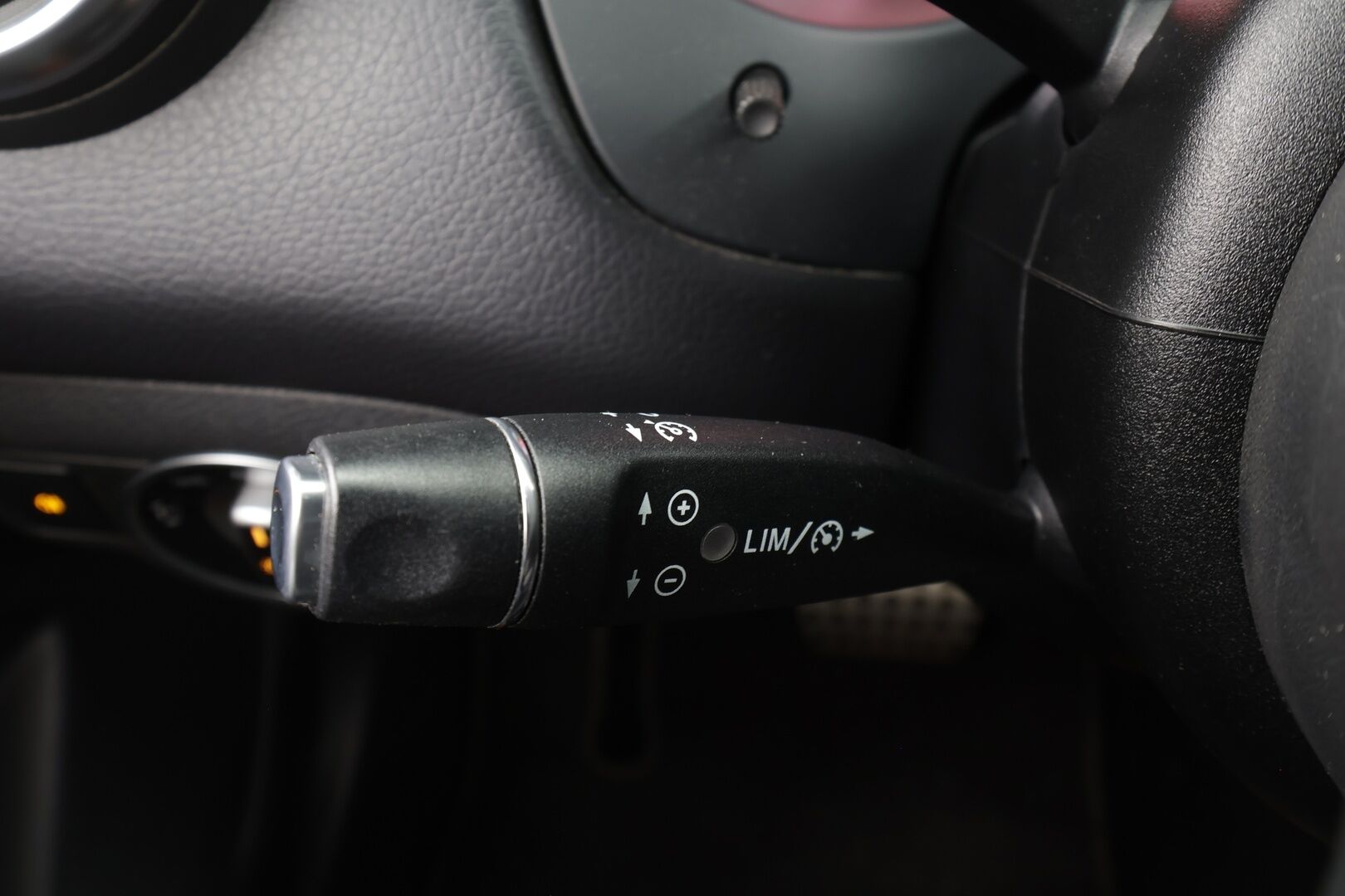 Mercedes-Benz A 2014 250 4Matic A AMG-Styling - | Muistinahat | H&K | ILS | Webasto | Panorama | Navi | Tutkat | BT | Möreät äänet | 