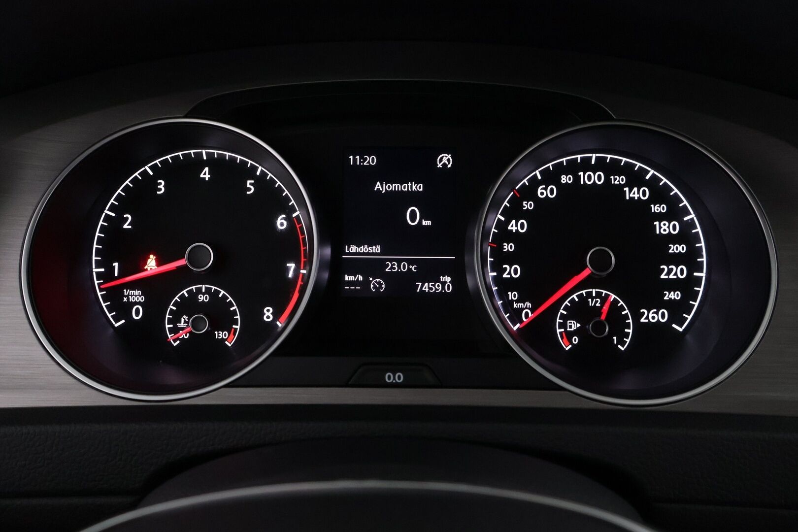 Volkswagen Golf 2015 Comfortline 1,2 TSI 81 kW (110 hv) DSG-automaatti *Webasto / Tutkat / Vakkari / Bluetooth / Aut. Ilmastointi* - *JAKOHIHNA VAIHDETTU 11/24 / 2x Renkaat omilla alumiinivanteilla / Suomi-auto / Huoltokirja*