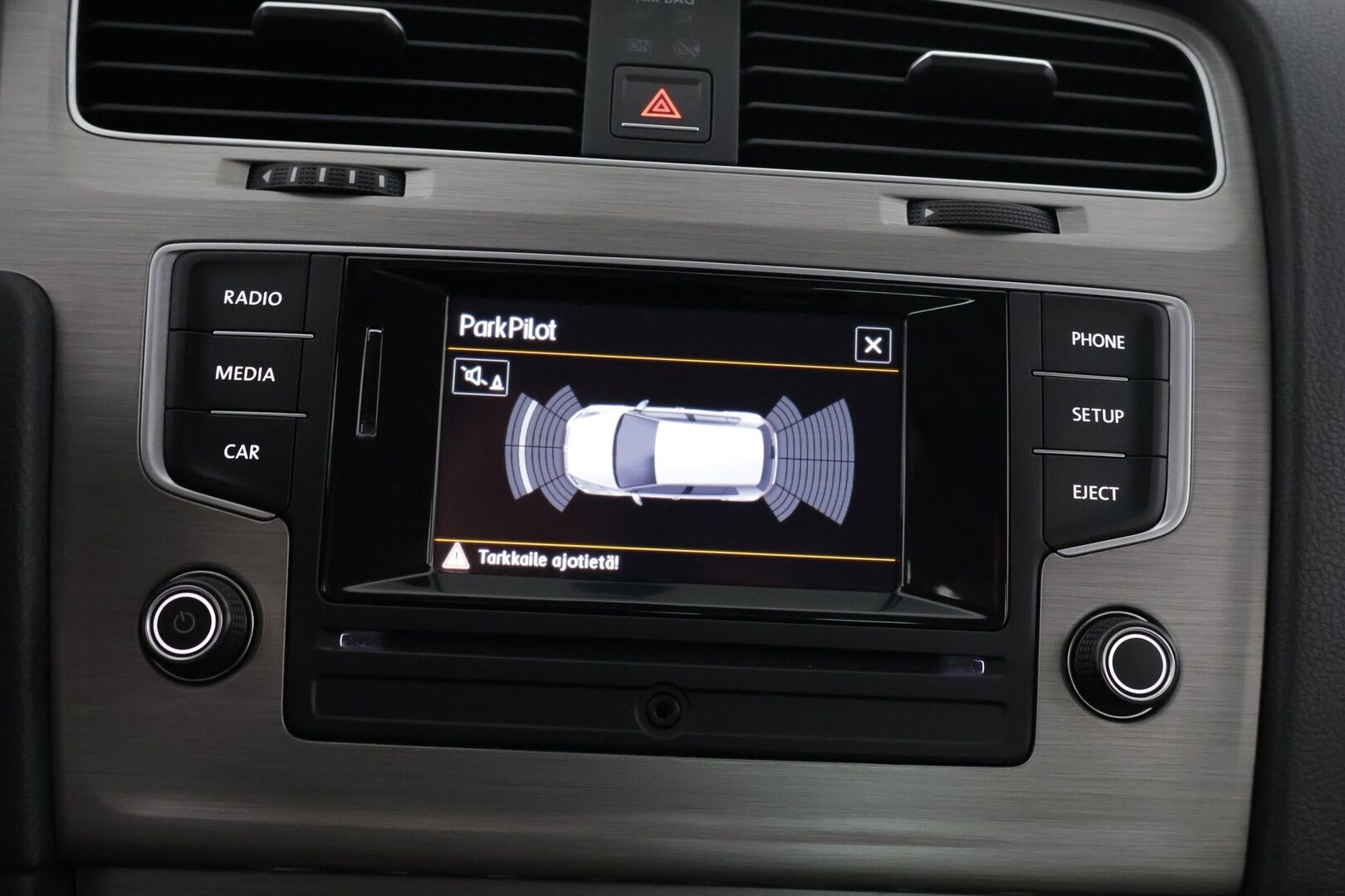 Volkswagen Golf 2015 Comfortline 1,2 TSI 81 kW (110 hv) DSG-automaatti *Webasto / Tutkat / Vakkari / Bluetooth / Aut. Ilmastointi* - *JAKOHIHNA VAIHDETTU 11/24 / 2x Renkaat omilla alumiinivanteilla / Suomi-auto / Huoltokirja*