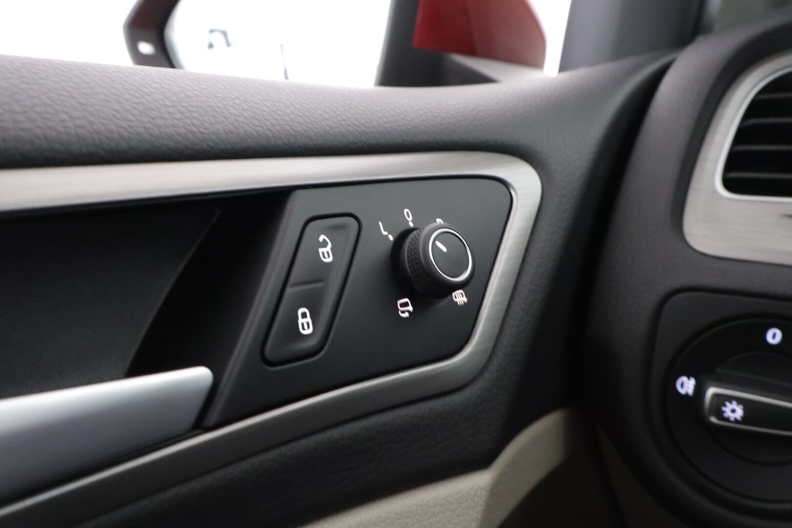 Volkswagen Golf 2015 Comfortline 1,2 TSI 81 kW (110 hv) DSG-automaatti *Webasto / Tutkat / Vakkari / Bluetooth / Aut. Ilmastointi* - *JAKOHIHNA VAIHDETTU 11/24 / 2x Renkaat omilla alumiinivanteilla / Suomi-auto / Huoltokirja*