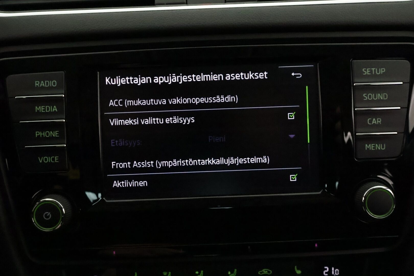 Skoda Octavia 2016 Combi 1,4 TSI Style DSG  **Webasto / Koukku / ACC / Xenon / P.kamera / Apple&Android / KeylessGO** - Suomi-auto / Kahdet Renkaat / Merkkihuollettu!