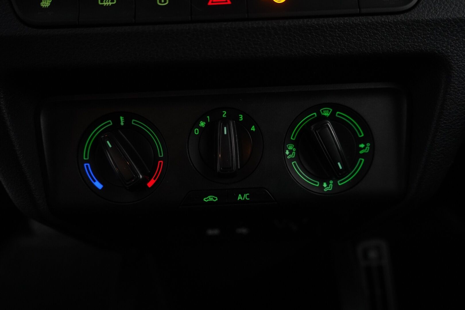 Skoda Fabia 2016 1,2 TSI 110 Ambition DSG Autom. *Vakkari / Lohko / Bluetooth / Keyless / start-stop / Tutka* - KATSO KAMPANJAHINTA! / Juuri huollettu / 2x renkaat + vanteet / Suomi-auto / Uusi tuulilasi - Osta nyt, maksa vasta ensi vuonna