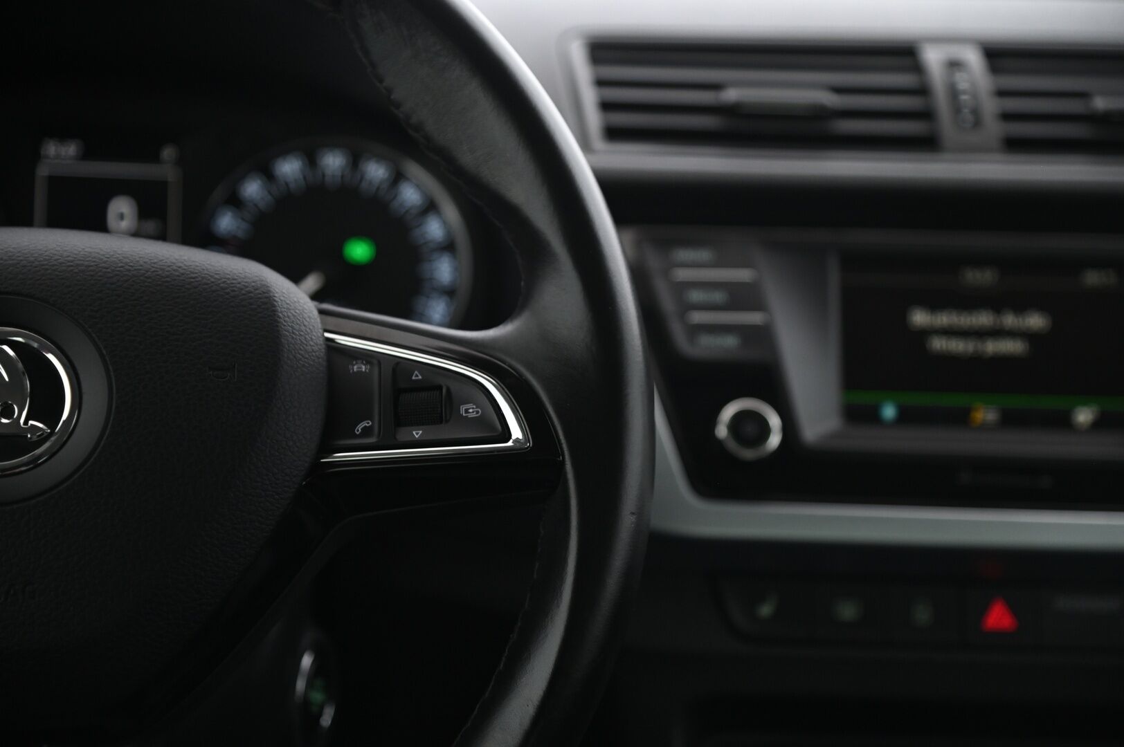 Skoda Fabia 2015 1,2 TSI 110 Ambition DSG Autom. *Juuri huollettu / start-stop / P*tutkat* - *2x renkaat / siisti*