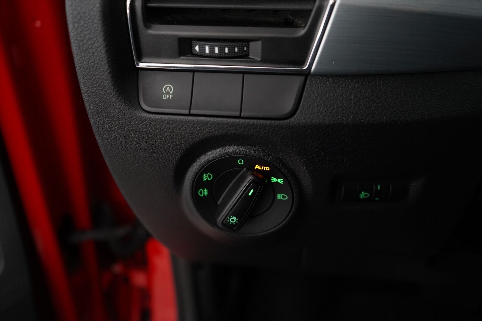 Skoda Fabia 2016 1,2 TSI 110 Ambition DSG Autom. *Vakkari / Lohko / Bluetooth / Keyless / start-stop / Tutka* - KATSO KAMPANJAHINTA! / Juuri huollettu / 2x renkaat + vanteet / Suomi-auto / Uusi tuulilasi - Osta nyt, maksa vasta ensi vuonna