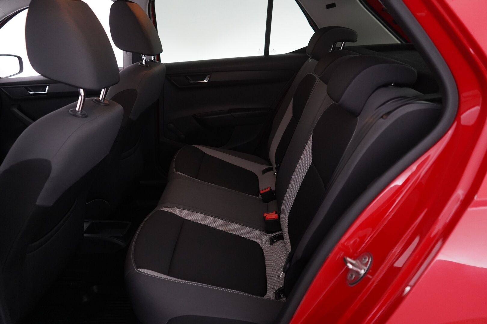 Skoda Fabia 2016 1,2 TSI 110 Ambition DSG Autom. *Vakkari / Lohko / Bluetooth / Keyless / start-stop / Tutka* - KATSO KAMPANJAHINTA! / Juuri huollettu / 2x renkaat + vanteet / Suomi-auto / Uusi tuulilasi - Osta nyt, maksa vasta ensi vuonna