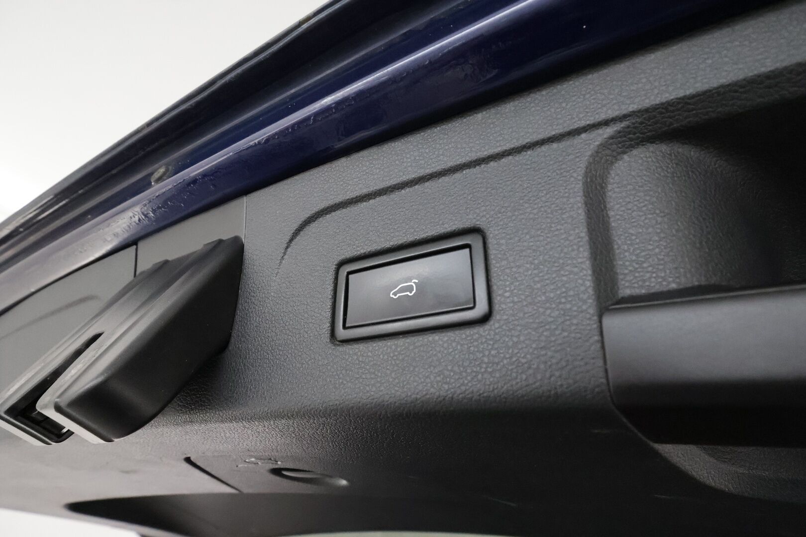 Volkswagen Touran 2016 Highline Launch Edition 1,4 TSI 110 kW DSG 7-Paik **Webasto / Koukku / ACC / Panorama / Adapt.LED / P.kamera / Navi** - Suomi-auto / Kahdet Renkaat