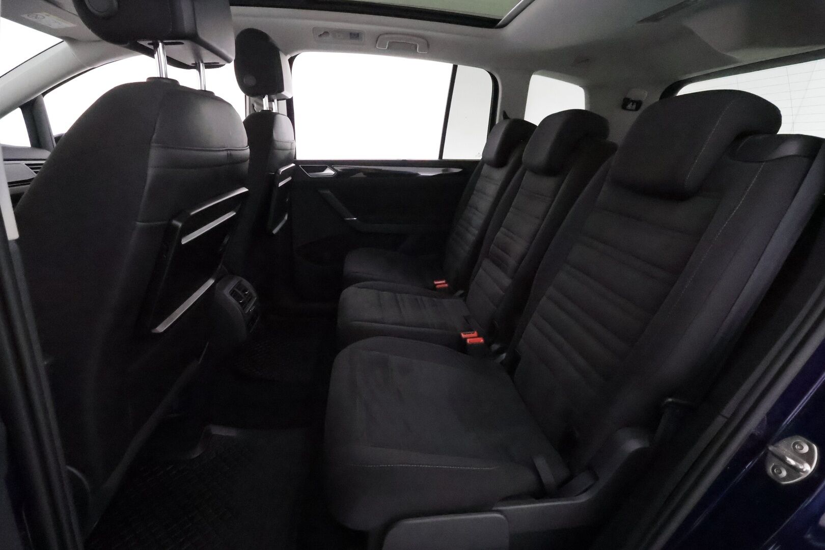 Volkswagen Touran 2016 Highline Launch Edition 1,4 TSI 110 kW DSG 7-Paik **Webasto / Koukku / ACC / Panorama / Adapt.LED / P.kamera / Navi** - Suomi-auto / Kahdet Renkaat