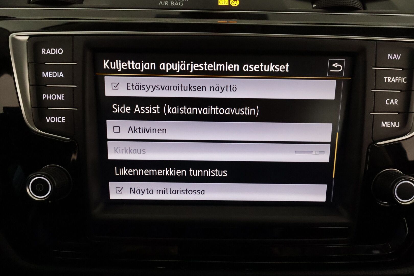 Volkswagen Touran 2016 Highline Launch Edition 1,4 TSI 110 kW DSG 7-Paik **Webasto / Koukku / ACC / Panorama / Adapt.LED / P.kamera / Navi** - Suomi-auto / Kahdet Renkaat
