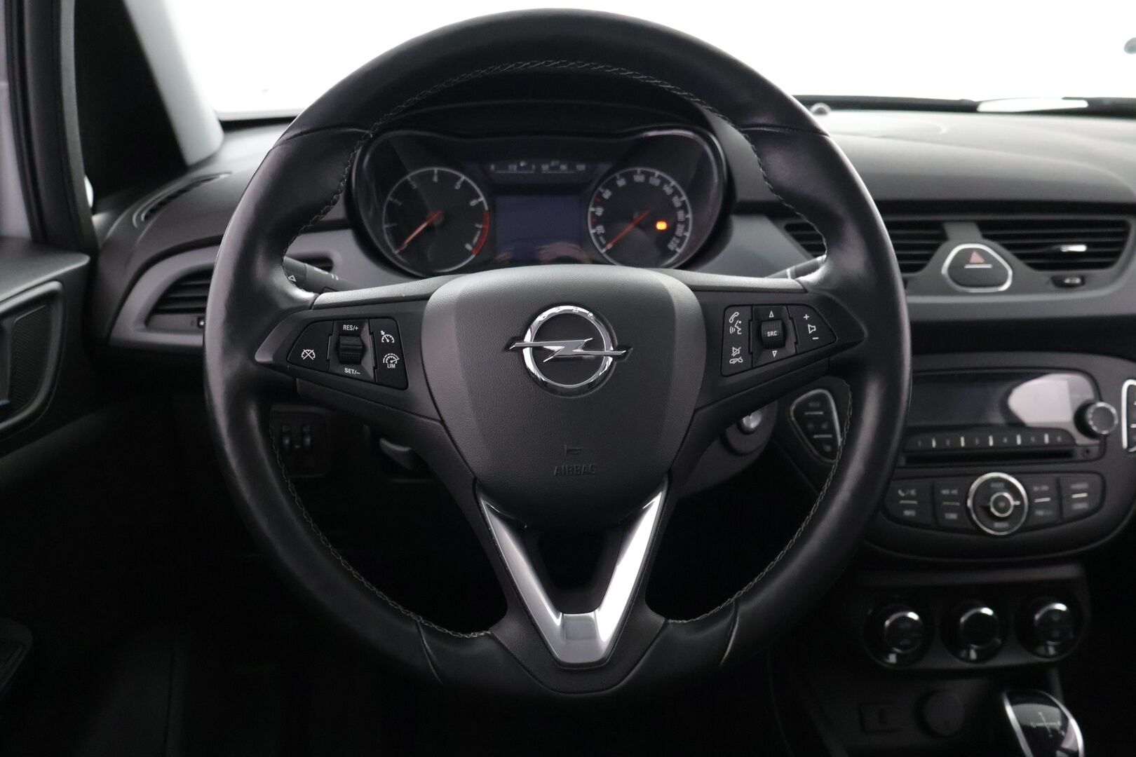 Opel Corsa 2016 5-ov Enjoy 1,4 ecoFLEX S/S 66kW ECT5 - Suomi-auto | Lohkolämmitin | Huoltokirja | Pysäköintitutka | Kahdet renkaat | Bluetooth | Vakionopeudensäädin | Metalliväri