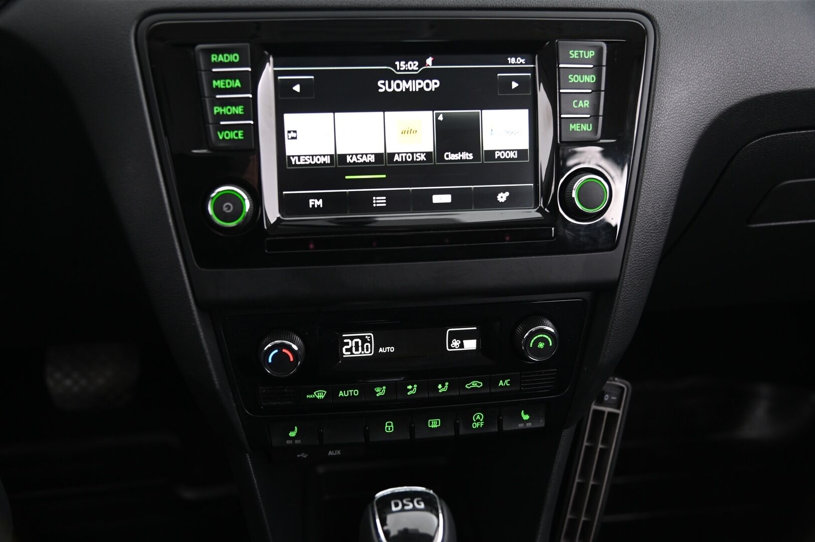 Skoda Rapid 2016 1,4 TSI Style DSG Autom.*Sisätilanlämmitin / Lohkolämmitin / Vakionopeudensäädin / Suomi-auto * - Bluetooth / 2x Avain / Keyless / Front Assist - HULLU BLACKWEEK KORKOTARJOUS 2,49%