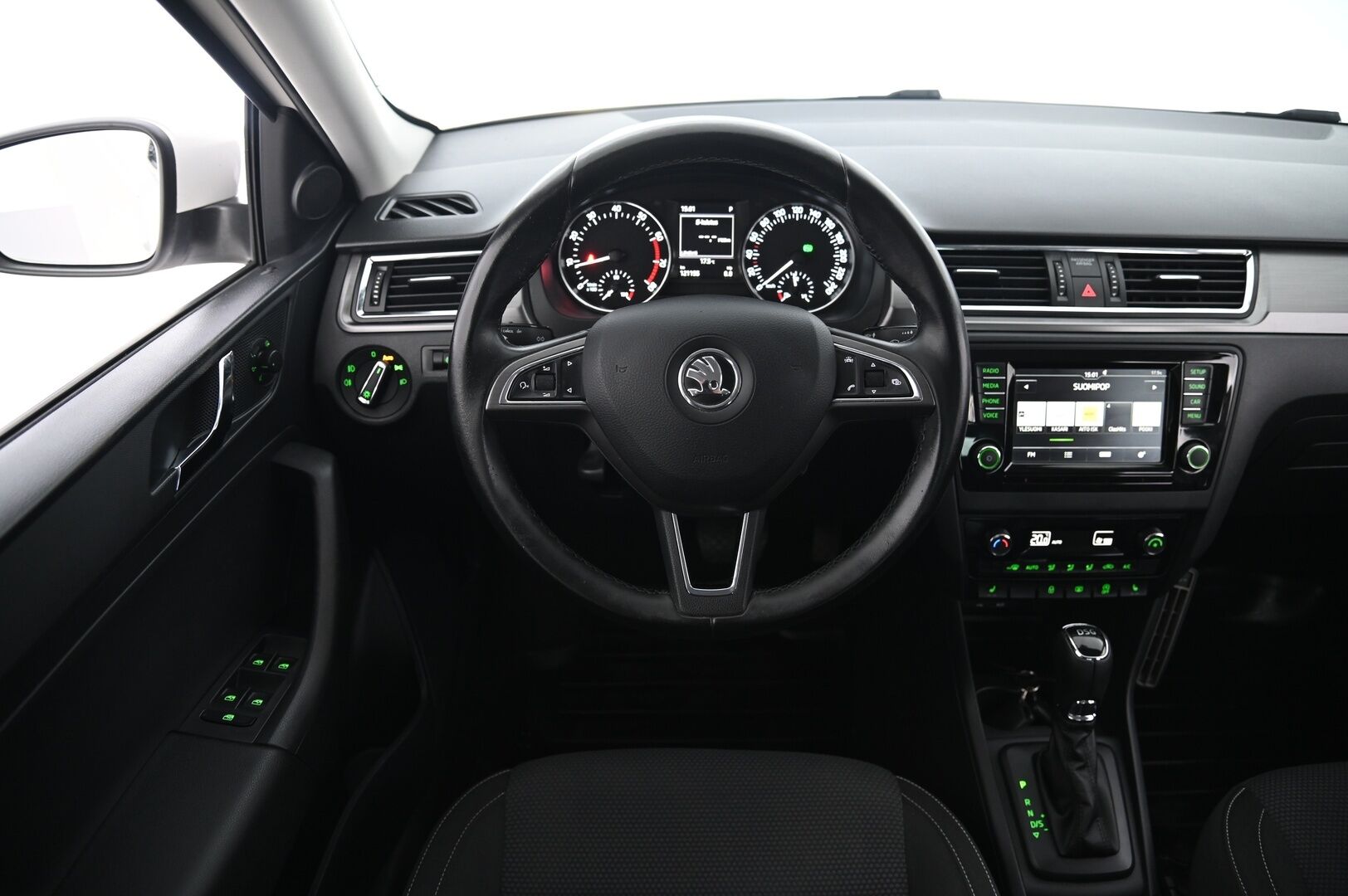 Skoda Rapid 2016 1,4 TSI Style DSG Autom.*Sisätilanlämmitin / Lohkolämmitin / Vakionopeudensäädin / Suomi-auto * - Bluetooth / 2x Avain / Keyless / Front Assist - HULLU BLACKWEEK KORKOTARJOUS 2,49%