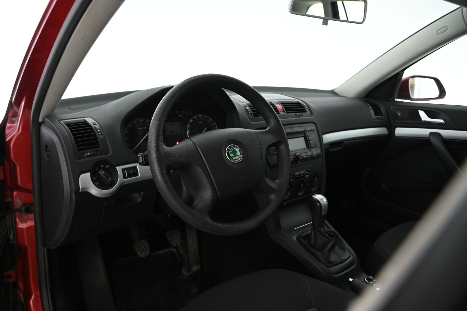 Skoda Octavia 2008 Combi 2,0 TDI DPF 4X4 **Vakkari / Koukku / Ilmastointi / Kahdet renkaat / Suomiauto** - Spesiaali neliveto!