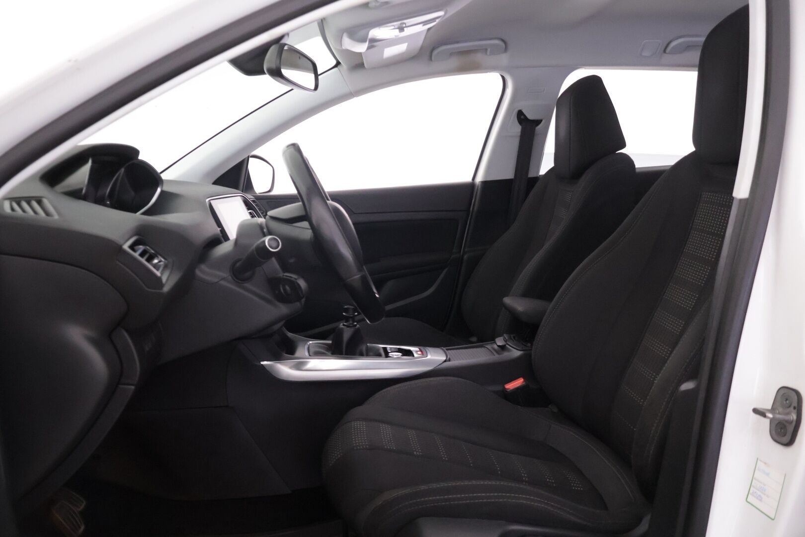 Peugeot 308 2016 SW Allure Edition PureTech 130 * Myydään Huutokaupat.com* - https://huutokaupat.com/kohde/6533297/peugeot-308-ryhdikas-yksilo-2016