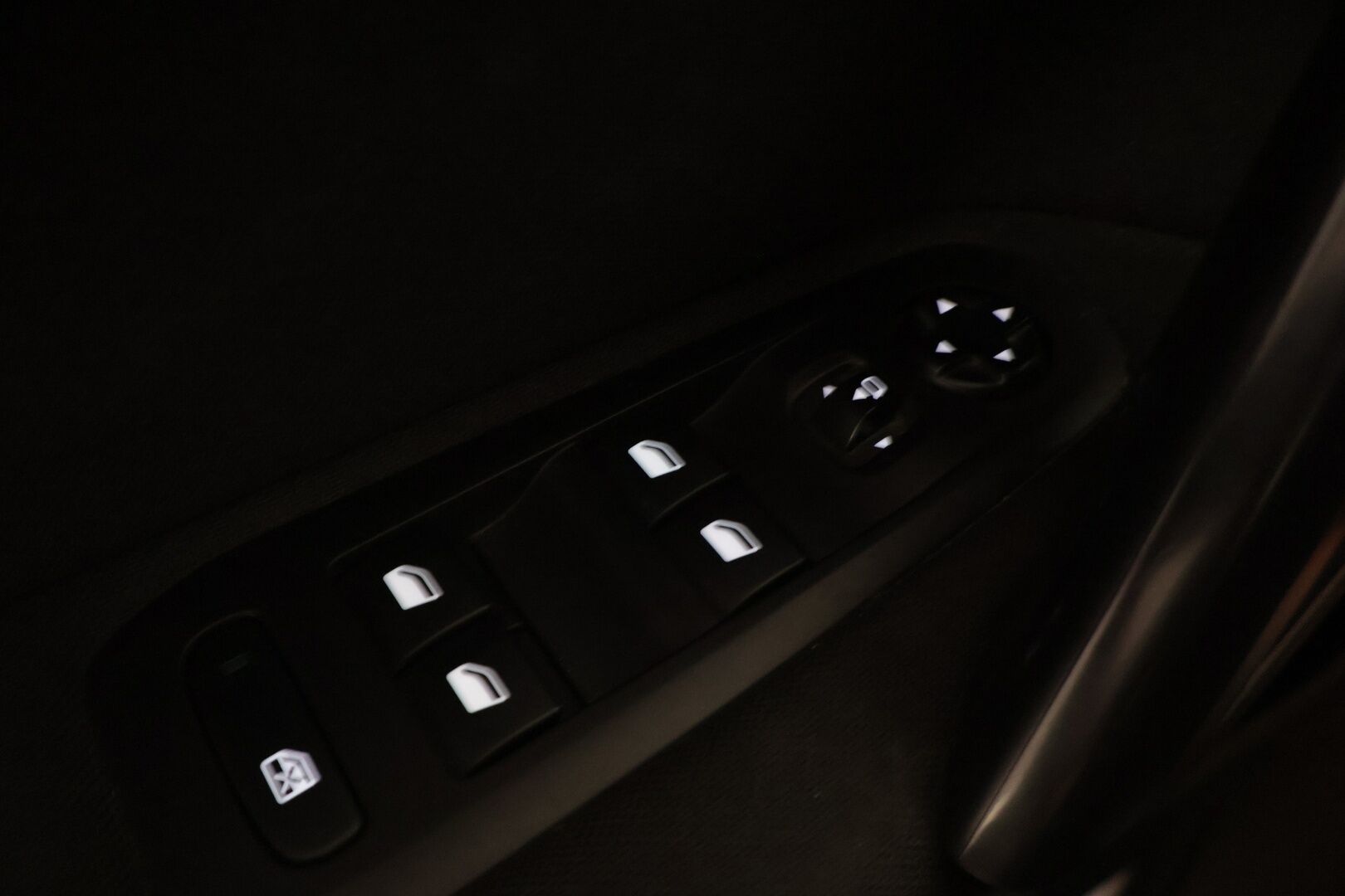 Peugeot 308 2016 SW Allure Edition PureTech 130 * Myydään Huutokaupat.com* - https://huutokaupat.com/kohde/6533297/peugeot-308-ryhdikas-yksilo-2016