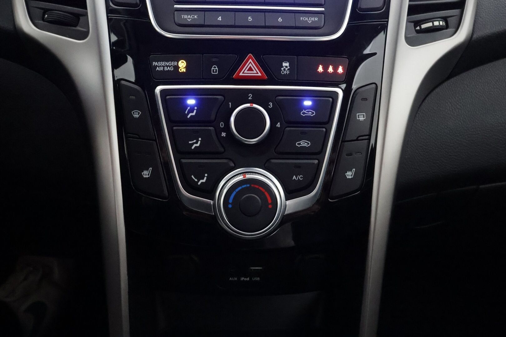 Hyundai i30 5d 2016 1,4 6MT ISG Classic - | Koukku | Lohkolämmitin | AUX&USB | Ilmastointi | Penkinlämmittimet | Ratinlämmitys | Sähköpeilit | Suomi-auto | Kahdet renkaat |