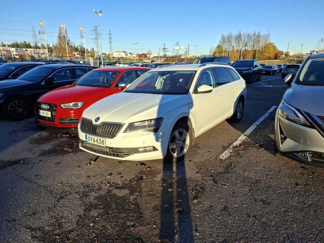 Skoda Superb -kuva