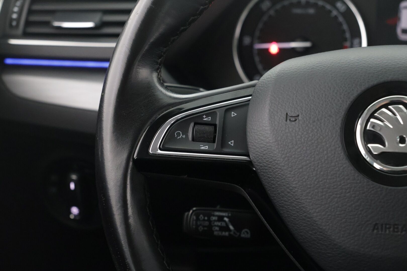 Skoda Superb 2018 Combi 2,0 TDI 190 4x4 Elegance DSG Autom. - | Webasto | ACC | Canton | Muistipenkki | Nahka-alcantara | Apple&Android | Tutkat | Navi | KeylessGo | Sähköluukku | 2x aluvanteet | - KORKO VAIN 3,99 %