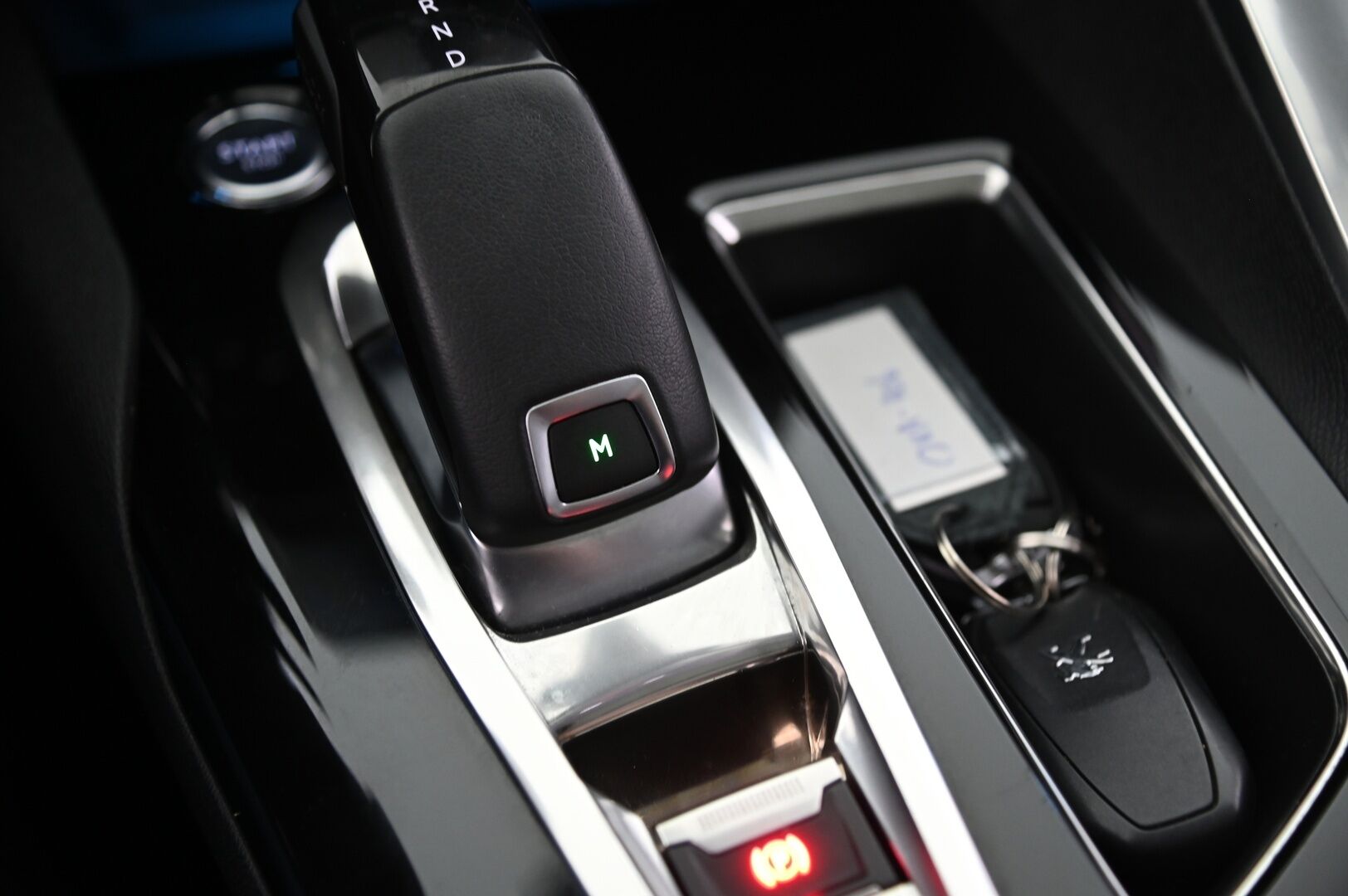Peugeot 3008 2018 Allure PureTech 130 Automaatti - Panorama | Focal-äänentoisto | BT | Vakkari | Tutkat | 