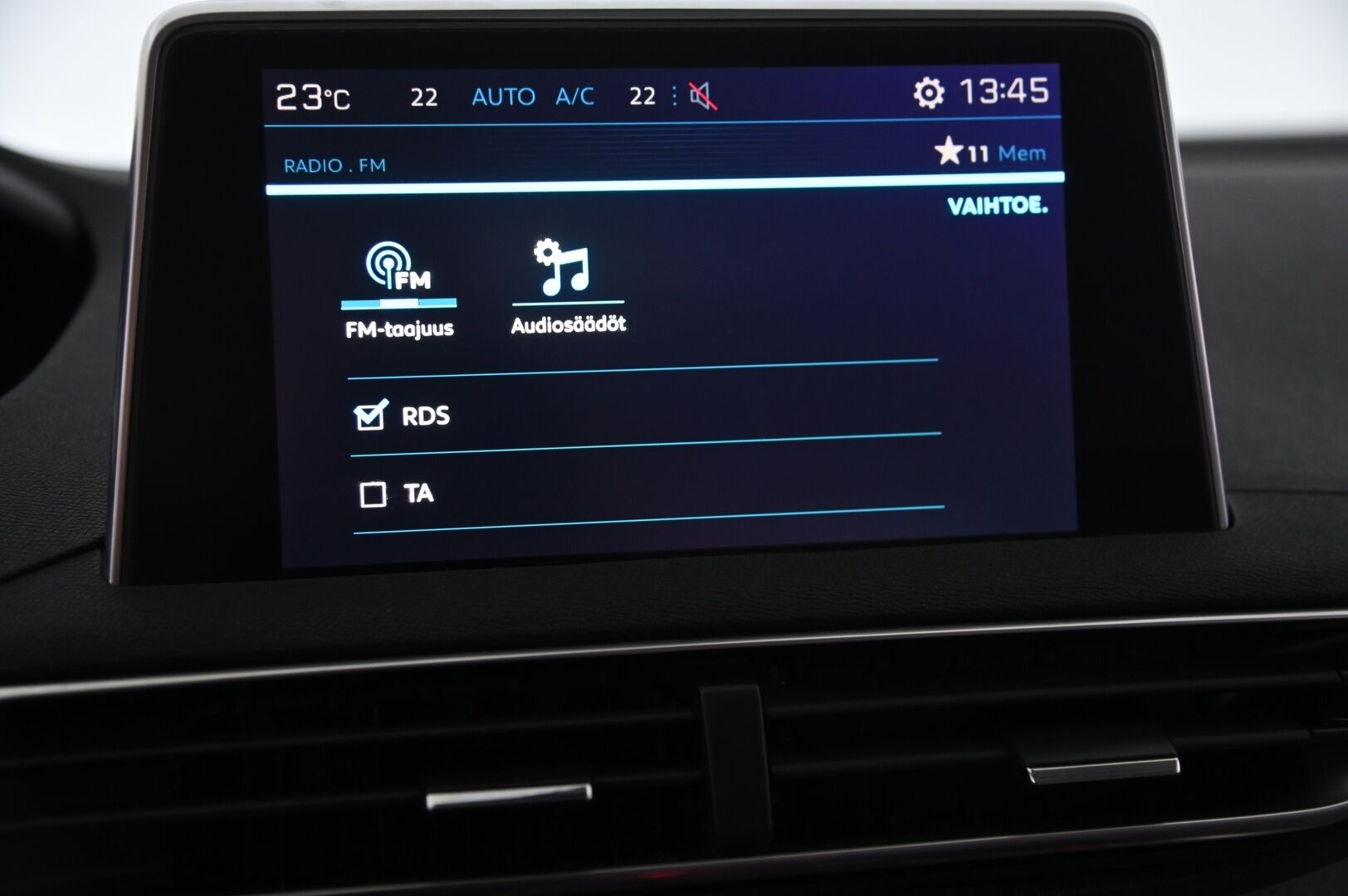 Peugeot 3008 2018 Allure PureTech 130 Automaatti - Panorama | Focal-äänentoisto | BT | Vakkari | Tutkat | 