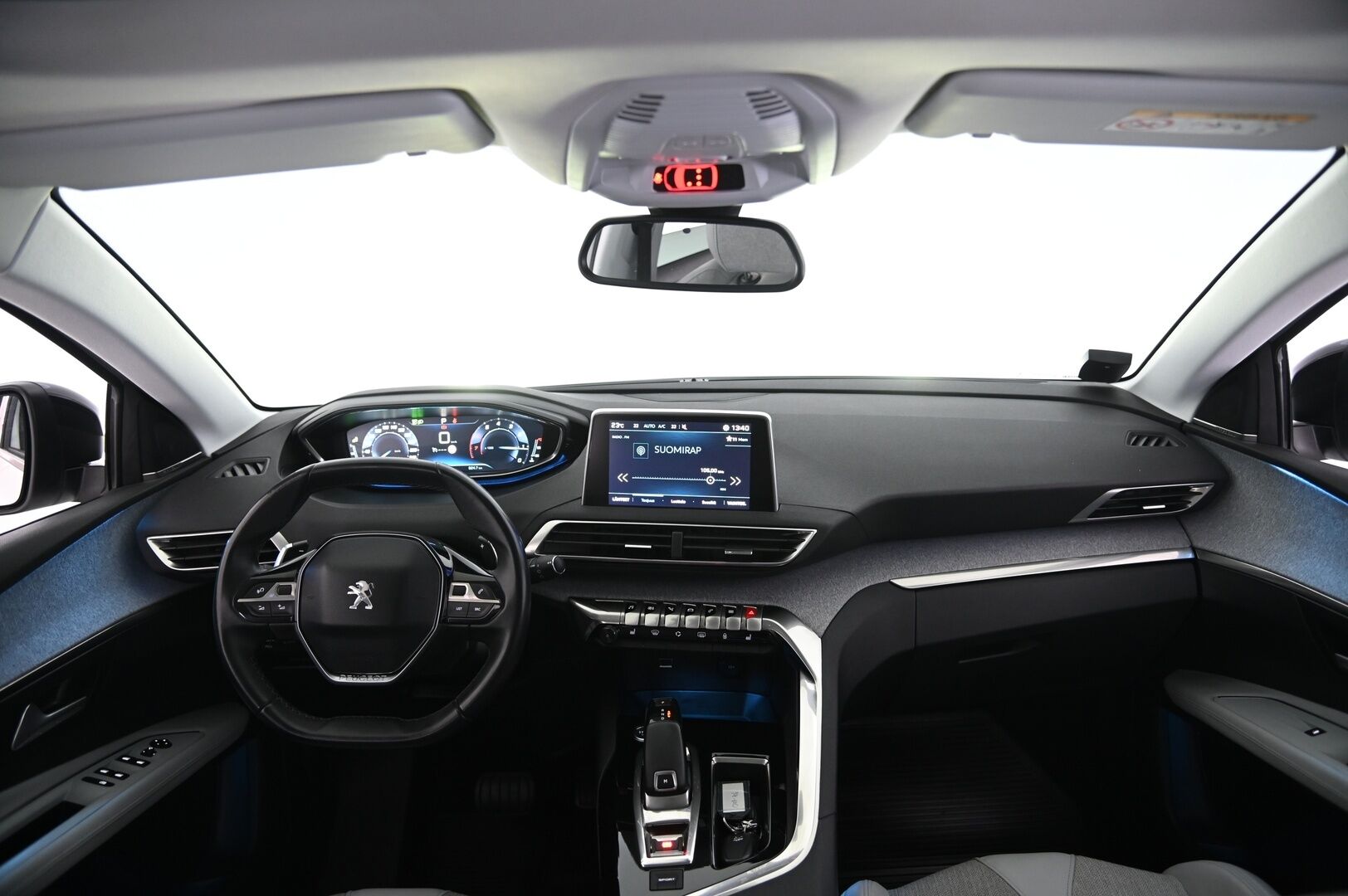 Peugeot 3008 2018 Allure PureTech 130 Automaatti - Panorama | Focal-äänentoisto | BT | Vakkari | Tutkat | 