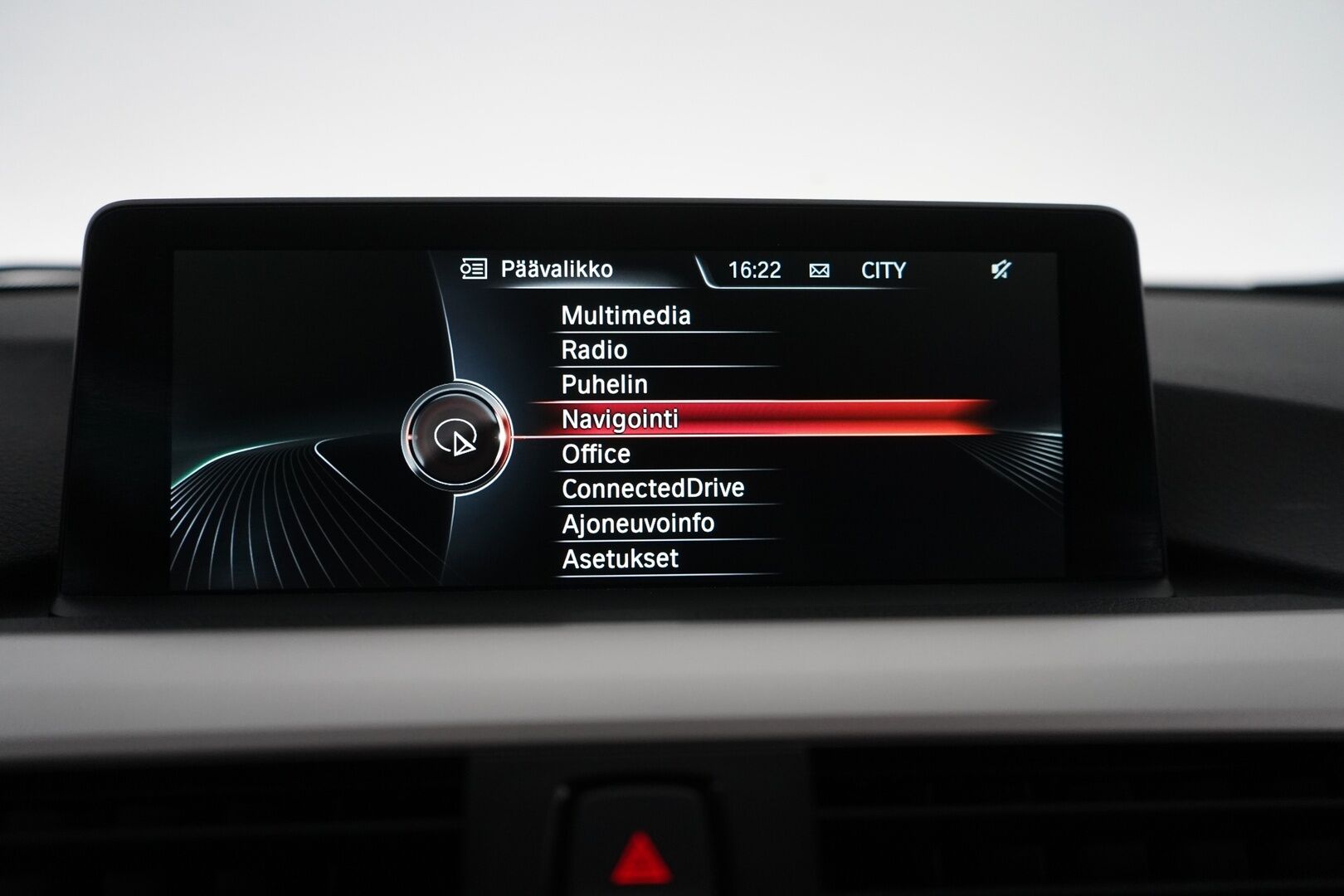 BMW 320 2014 MYYDÄÄN HUUTOKAUPAT.COM SIVUSTOLLA - MYYDÄÄN HUUTOKAUPAT.COM SIVUSTOLLA