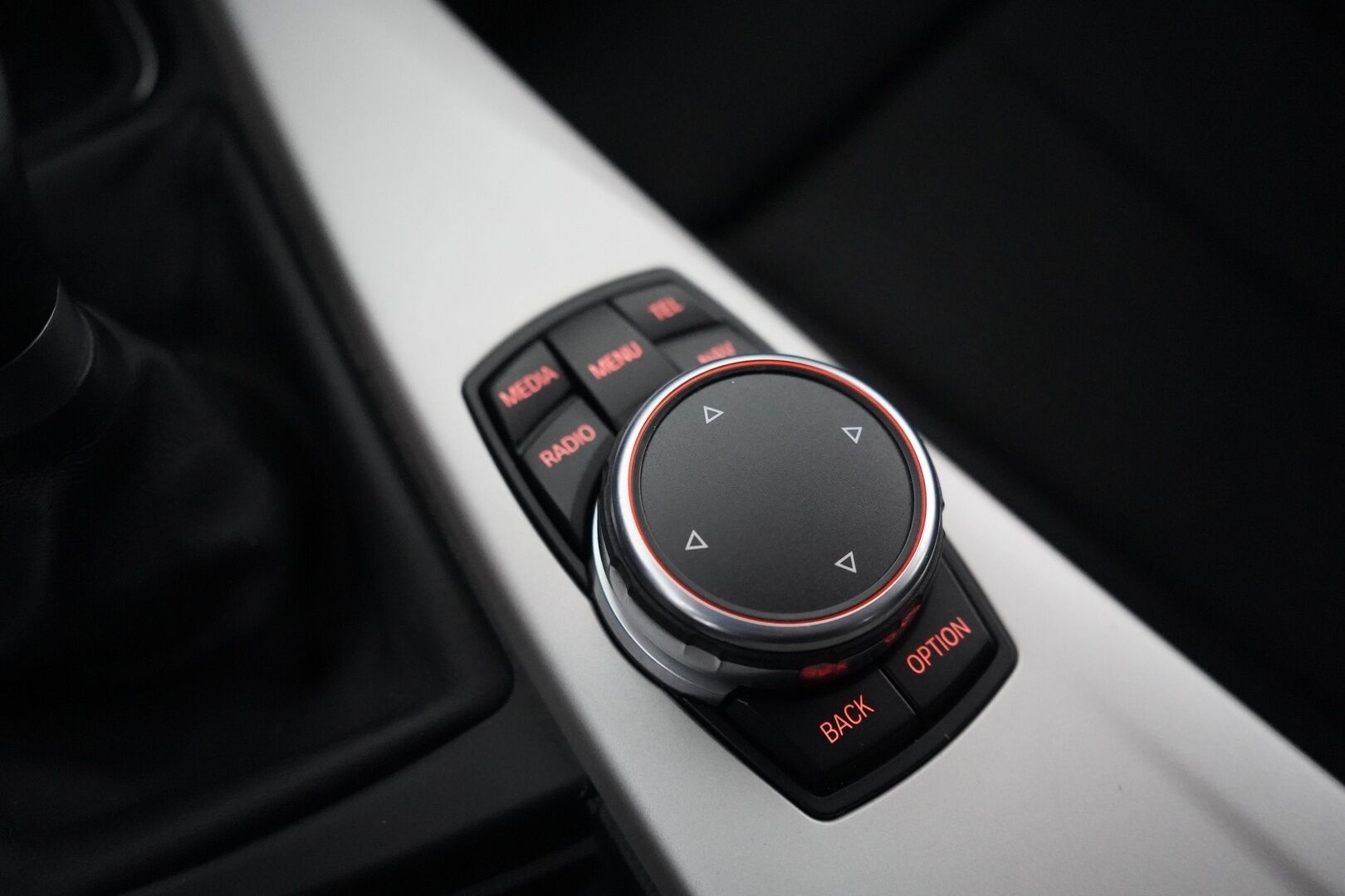 BMW 320 2014 MYYDÄÄN HUUTOKAUPAT.COM SIVUSTOLLA - MYYDÄÄN HUUTOKAUPAT.COM SIVUSTOLLA