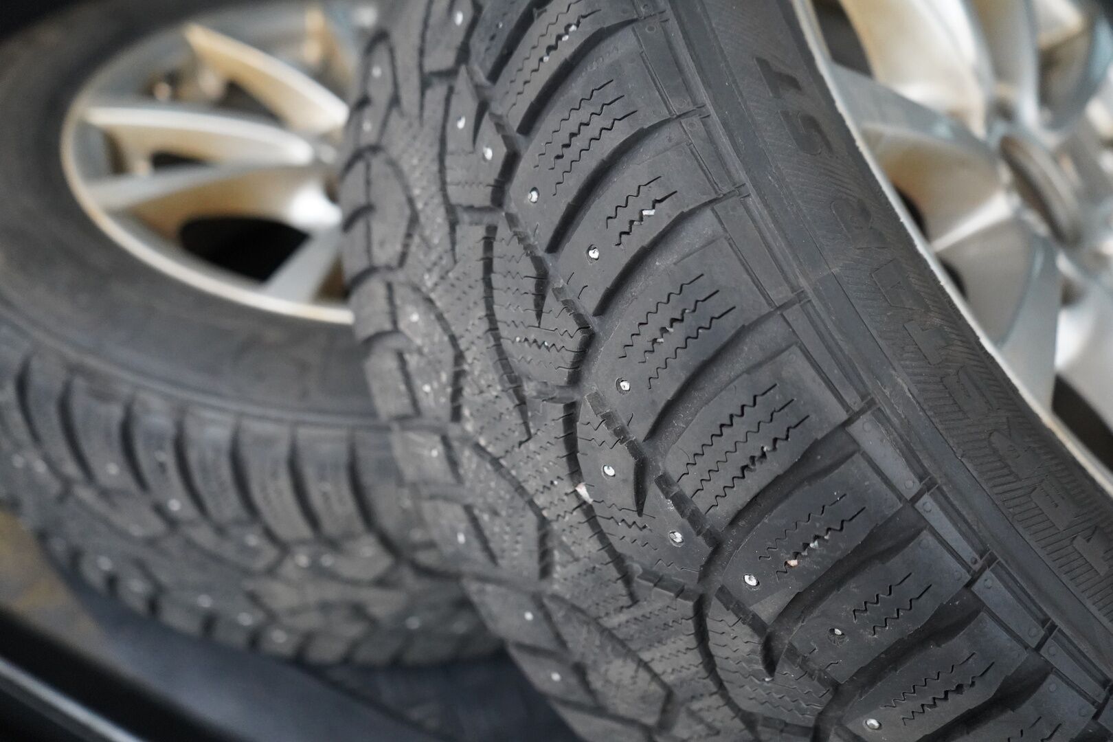 BMW 320 2014 MYYDÄÄN HUUTOKAUPAT.COM SIVUSTOLLA - MYYDÄÄN HUUTOKAUPAT.COM SIVUSTOLLA