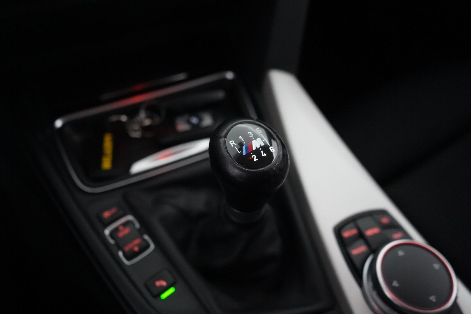 BMW 320 2014 MYYDÄÄN HUUTOKAUPAT.COM SIVUSTOLLA - MYYDÄÄN HUUTOKAUPAT.COM SIVUSTOLLA