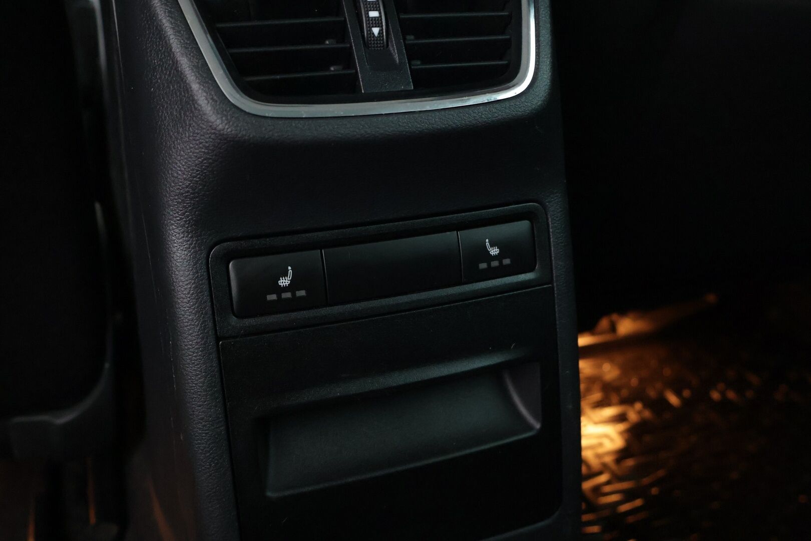 Skoda Octavia 2016 Combi 1,6 TDI Style DSG Autom.** YritysOutlet - Myydään vain yrityksille - Webasto / KeyLessGo / Vakkari / Suomi-auto / 2 renkaat aluvanteilla* 