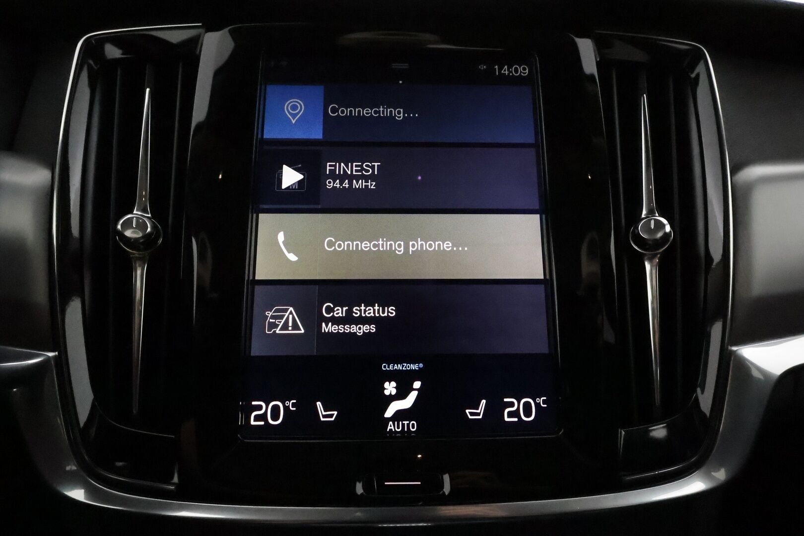 Volvo V90 2017 D4 AWD Momentum aut **Webasto / Adapt.vakkari / Koukku / KeylessGo / Puolinahat / P.tutka**