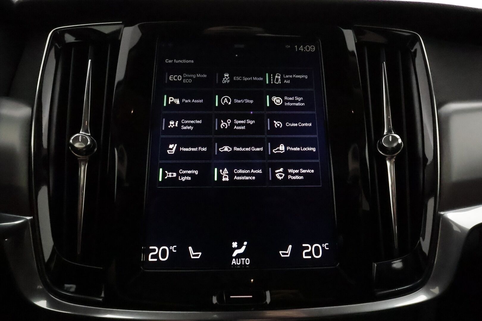 Volvo V90 2017 D4 AWD Momentum aut **Webasto / Adapt.vakkari / Koukku / KeylessGo / Puolinahat / P.tutka**
