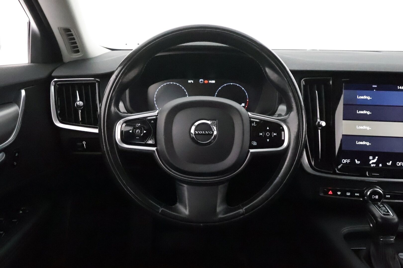 Volvo V90 2017 D4 AWD Momentum aut **Webasto / Adapt.vakkari / Koukku / KeylessGo / Puolinahat / P.tutka**