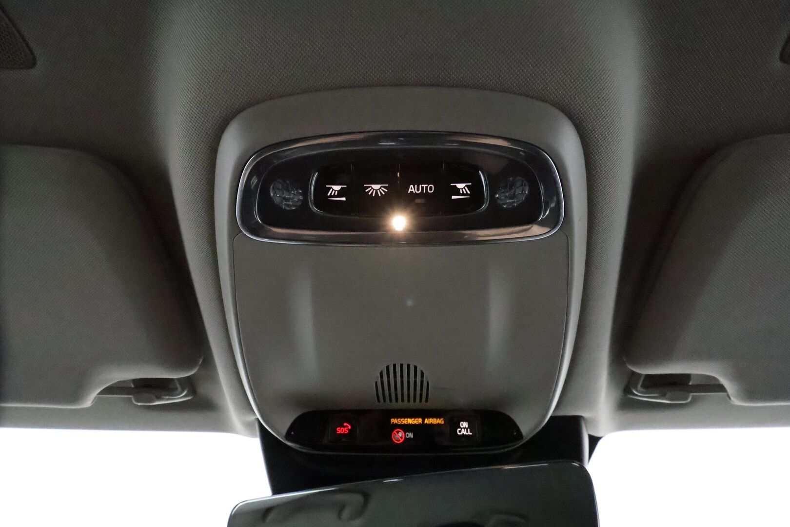 Volvo V90 2017 D4 AWD Momentum aut **Webasto / Adapt.vakkari / Koukku / KeylessGo / Puolinahat / P.tutka**