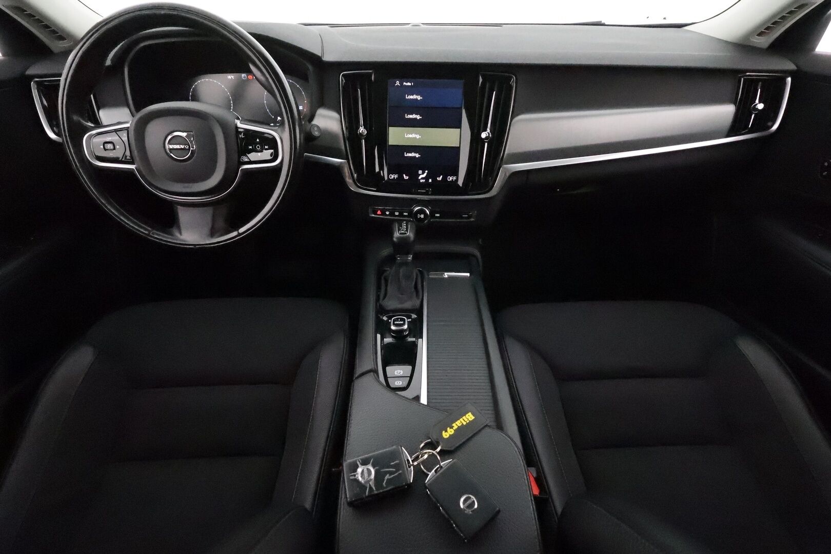 Volvo V90 2017 D4 AWD Momentum aut **Webasto / Adapt.vakkari / Koukku / KeylessGo / Puolinahat / P.tutka**