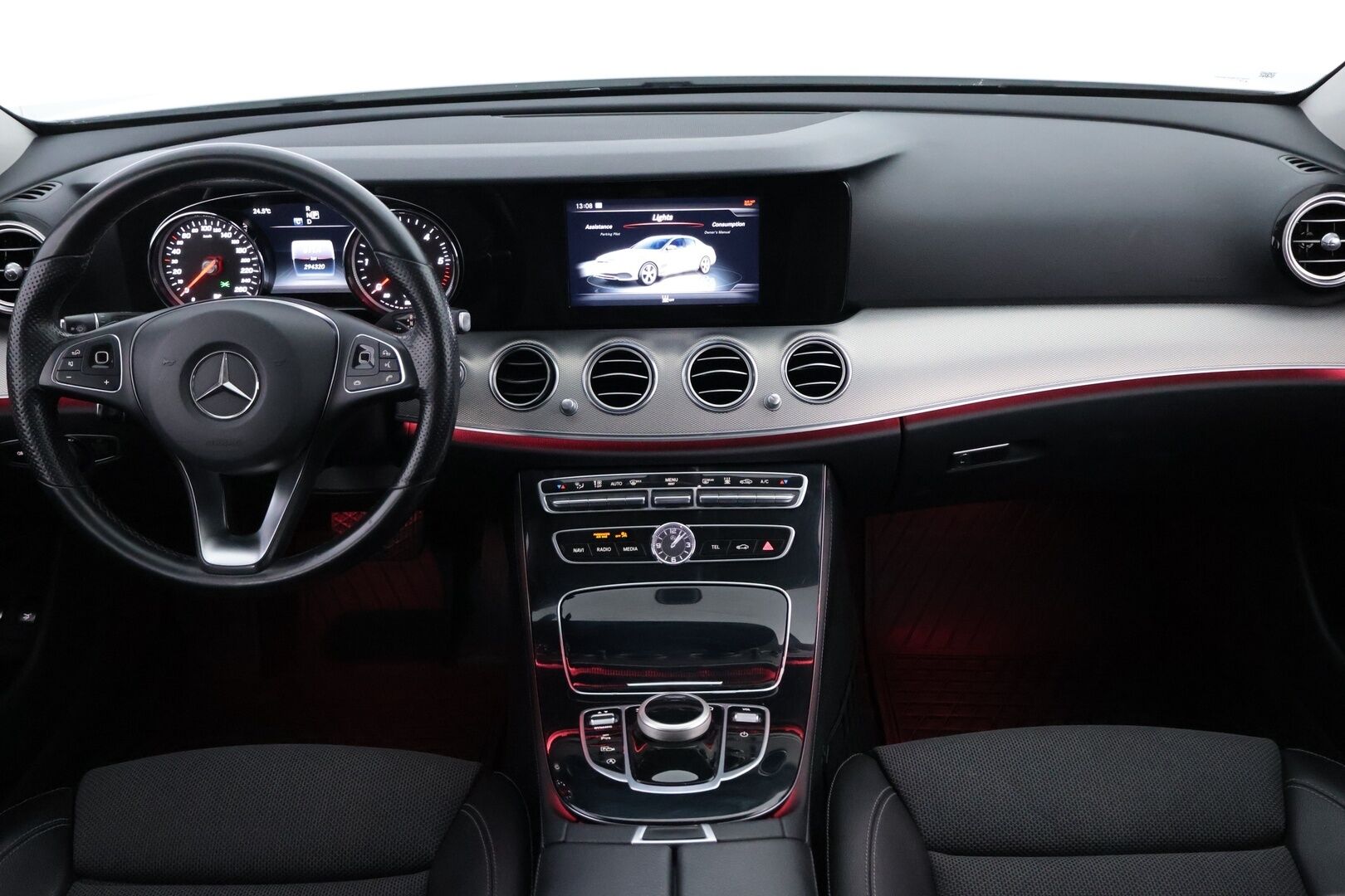 Mercedes-Benz E 2016 220 d A Premium Business - Webasto | Vetokoukku | Peruutuskamera | Puolinahkasisusta | Suomiauto | Comand Navi | Juuri tullut Tampereelle!