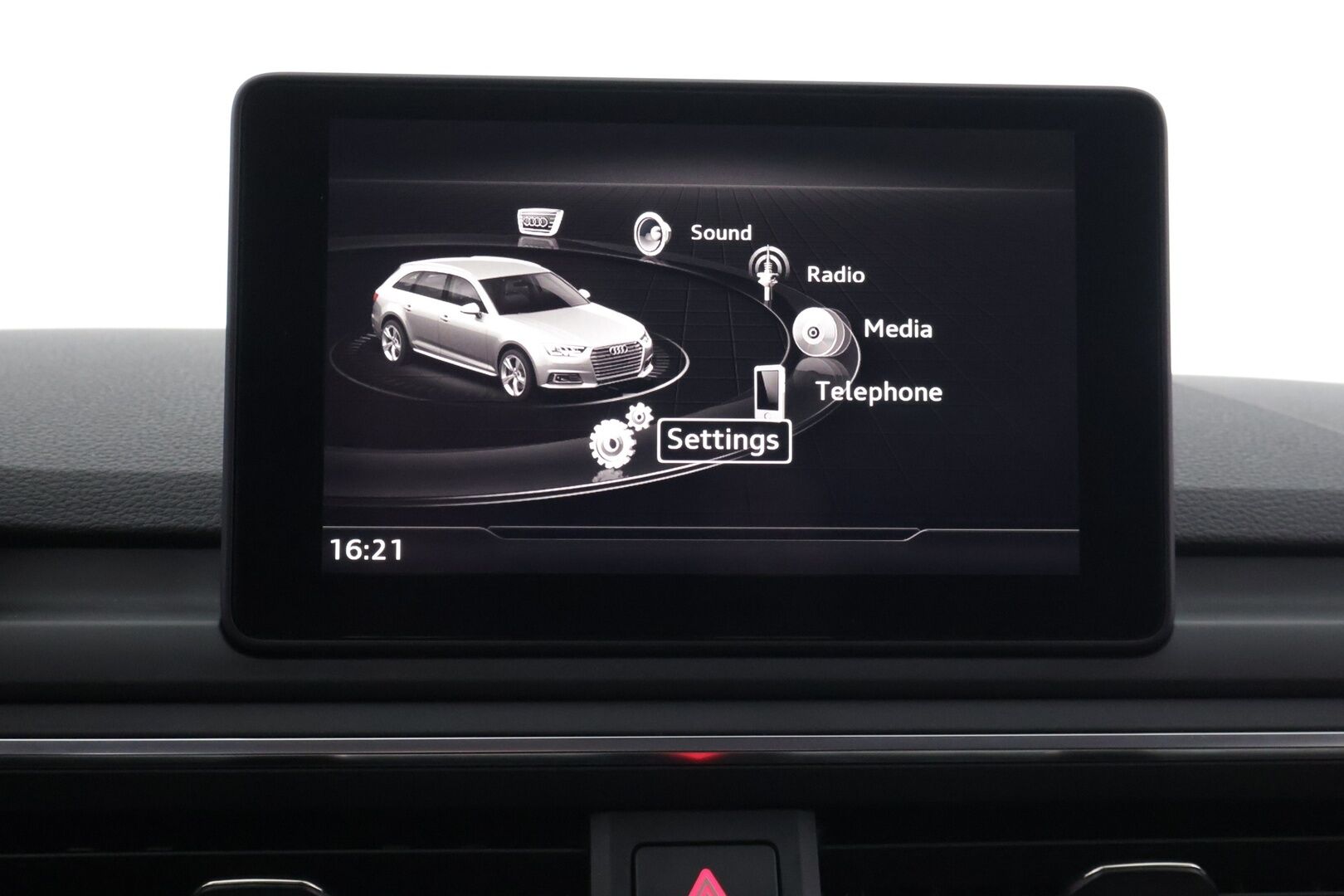 Audi A4 2016 Avant Business Sport 2,0 TFSI 140 kW S tronic - * Suomi-auto / Webasto / Sporttipenkit / Koukku / LED *