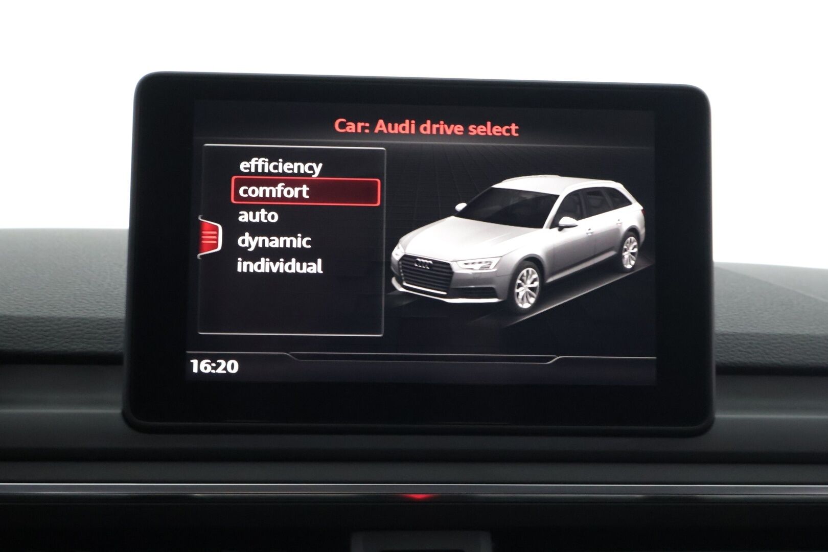 Audi A4 2016 Avant Business Sport 2,0 TFSI 140 kW S tronic - * Suomi-auto / Webasto / Sporttipenkit / Koukku / LED *