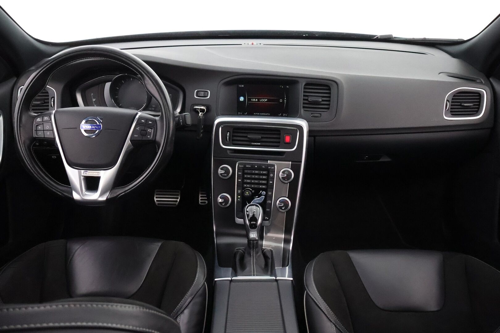Volvo S60 2016 T3 Business R-Design Edition aut - Webasto / Kattoluukku / Vetokoukku / Nahka-Alcantara / Peruutustutkat / Suomiauto / Jakopää tehty!