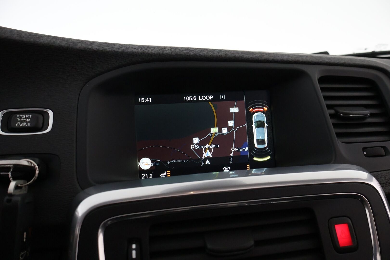 Volvo S60 2016 T3 Business R-Design Edition aut - Webasto / Kattoluukku / Vetokoukku / Nahka-Alcantara / Peruutustutkat / Suomiauto / Jakopää tehty!