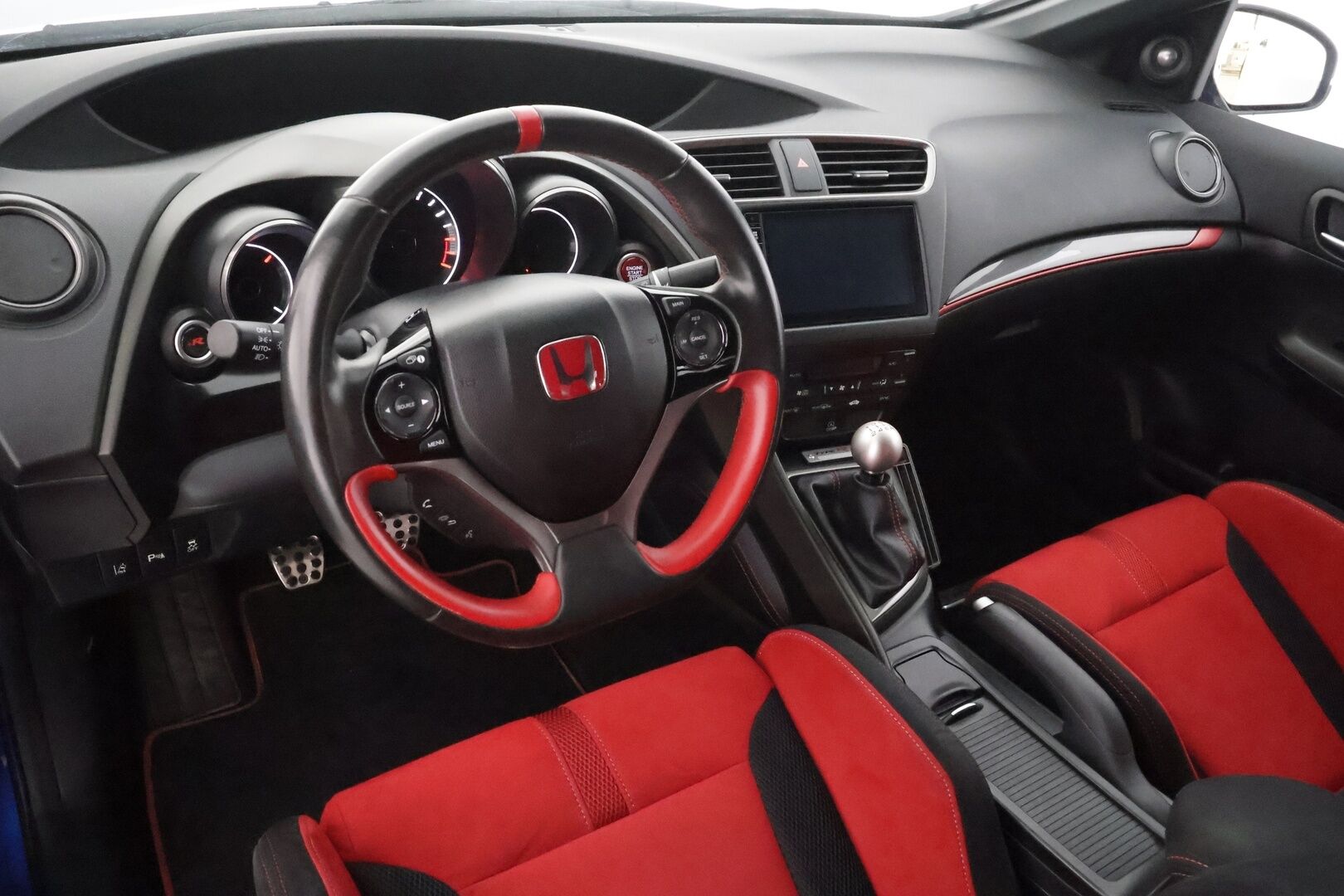 Honda Civic 2016 5D 2,0 Type-R GT - | BBS CHR | Kuppipenkit | Navi | P.kamera | Keyless | BSM | Kaistavahti | +R tila | Lohko + sisälämmitin | LED | BT | 2x renkaat aluin | Huoltokirja | Suomiauto | 