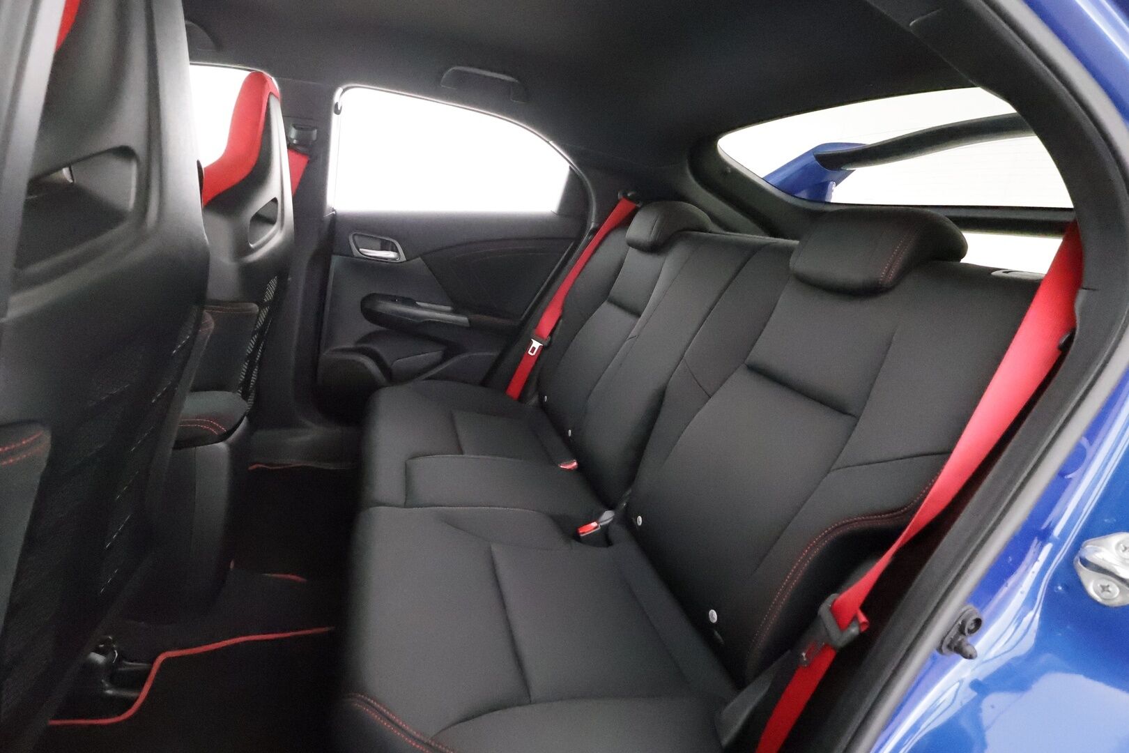 Honda Civic 2016 5D 2,0 Type-R GT - | BBS CHR | Kuppipenkit | Navi | P.kamera | Keyless | BSM | Kaistavahti | +R tila | Lohko + sisälämmitin | LED | BT | 2x renkaat aluin | Huoltokirja | Suomiauto | 