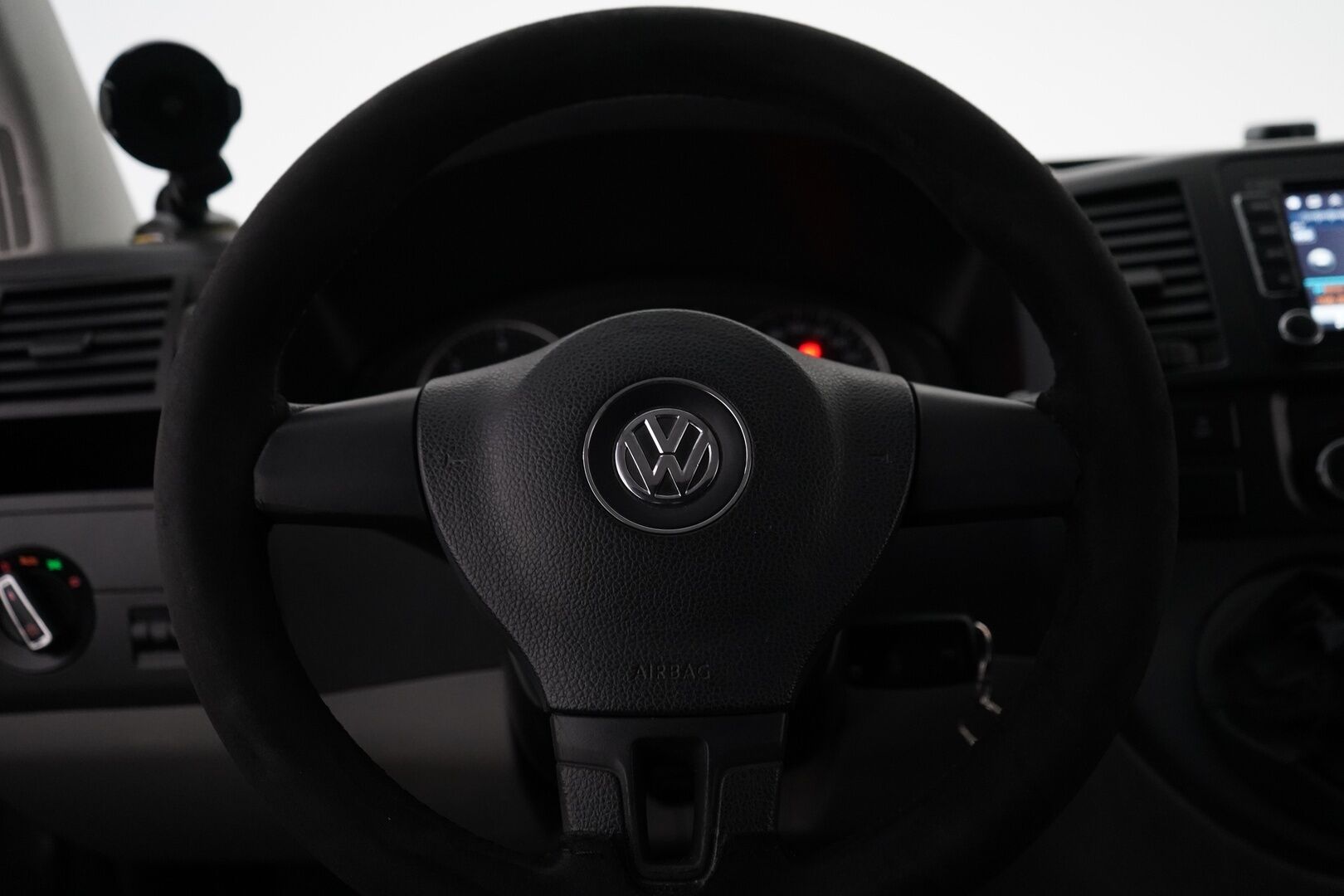 Volkswagen Transporter 2010 2.0 TDI 103 kW Umpipakettiauto *Bluetooth / Ilmastointi / Kosketusnäyttö soitin* - KATSO EDULLINEN HINTA! / Kahdet vanteet + Renkaat / Viimeisin huolto 318tkm + Jakopää - HULLUT AVAJAISHULINAT KORKOTARJOUS 3,29 %