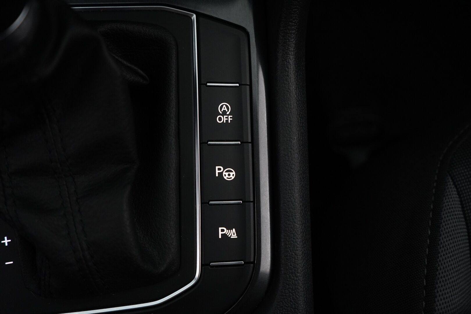 Volkswagen Tiguan 2016 Comfortline 2,0 TDI SCR 110 kW (150 hv) 4MOTION DSG  *Webasto / ACC / Koukku / Kamera / Navi / Ratinlämmitin / Lane assist* - Suomi-auto / Kahdet alumiinivanteet / Viimeisin huolto 223tkm! / Jakopää 192tkm kohdalla! 
