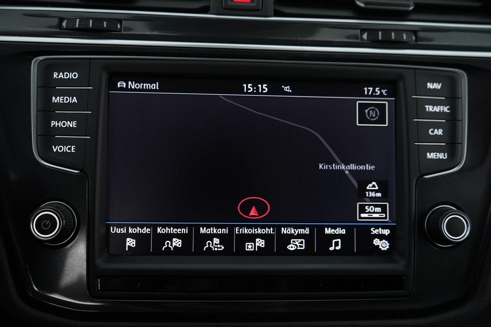 Volkswagen Tiguan 2016 Comfortline 2,0 TDI SCR 110 kW (150 hv) 4MOTION DSG  *Webasto / ACC / Koukku / Kamera / Navi / Ratinlämmitin / Lane assist* - Suomi-auto / Kahdet alumiinivanteet / Viimeisin huolto 223tkm! / Jakopää 192tkm kohdalla! 