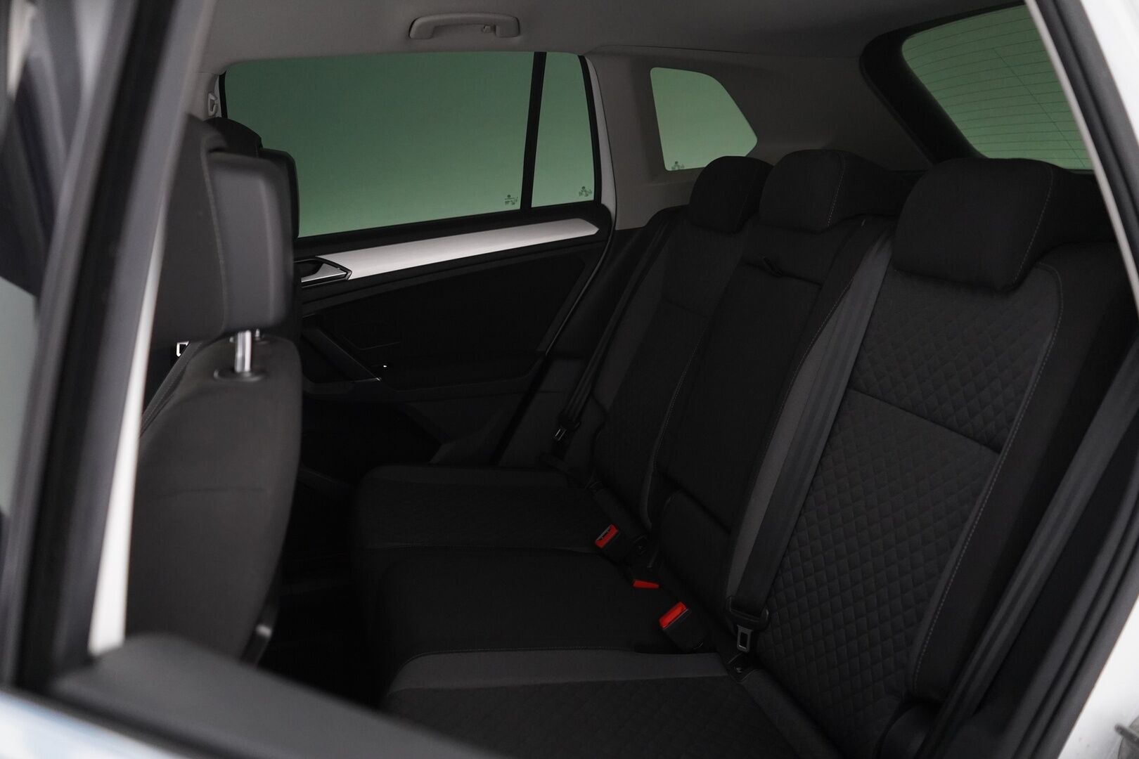 Volkswagen Tiguan 2016 Comfortline 2,0 TDI SCR 110 kW (150 hv) 4MOTION DSG  *Webasto / ACC / Koukku / Kamera / Navi / Ratinlämmitin / Lane assist* - Suomi-auto / Kahdet alumiinivanteet / Viimeisin huolto 223tkm! / Jakopää 192tkm kohdalla! 