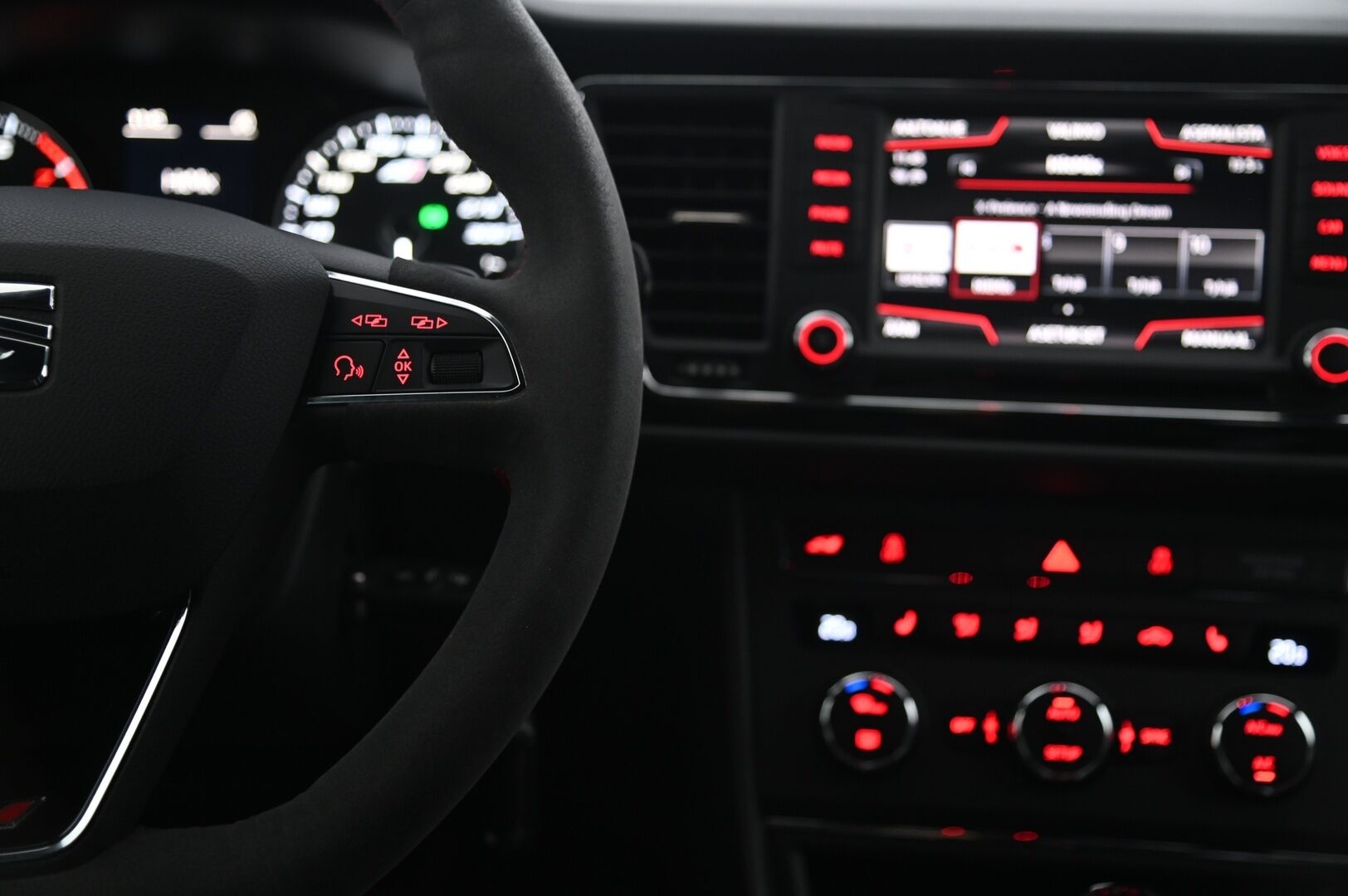 Seat Leon ST 2016 2,0 TSI 290 Cupra DSG *P-kamera / Vakkari / Led* - *Juuri tullut / Siisti / Vähän ajettu*