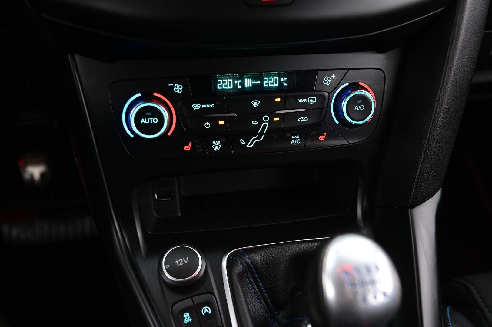 Ford Focus 2016 2,3 EcoBoost 350 hv start/stop M6 RS 5-ovinen Vakionopeudensäädin / Peruutuskamera / Keyless / Lämmitettävä Tuulilasi - Suomi-Auto / Lämmitettävä ohjauspyörä / 2x Avain / Launch Control 